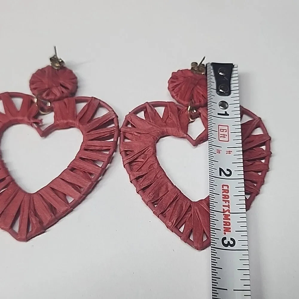 Plunder Red Heart-Shaped Earrings